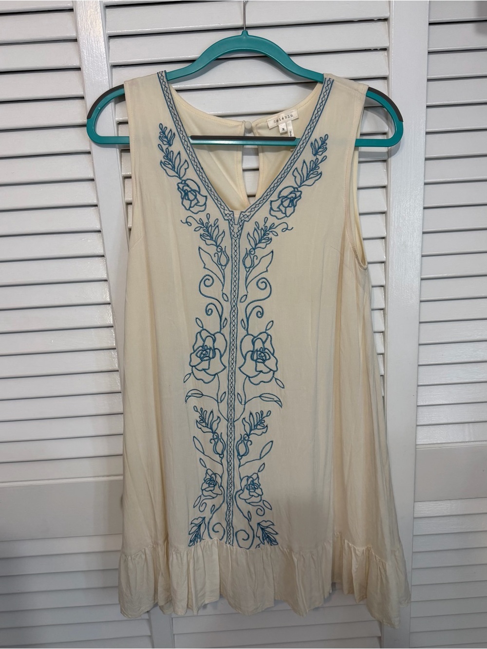 Soieblu Cream Sleeveless Dress